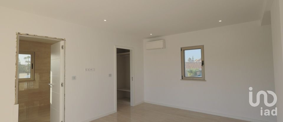 Casa T5 em Quarteira de 684 m²