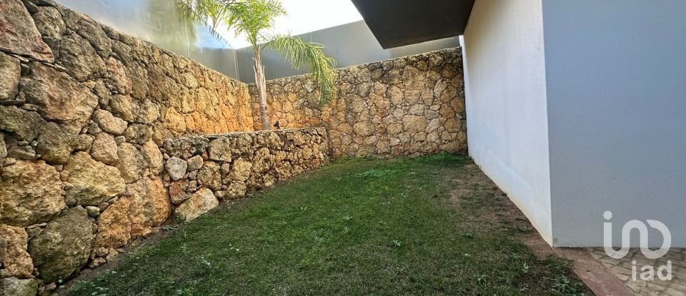 Casa / Villa T2 em Alcantarilha e Pêra de 97 m²