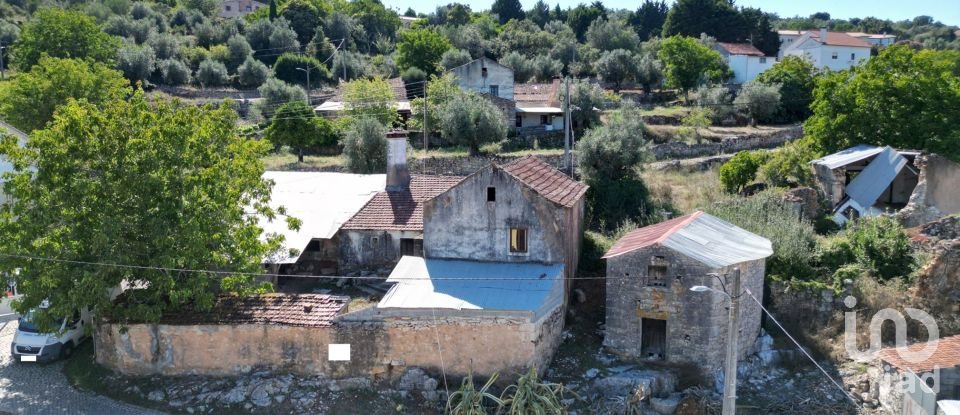 Maison de village T2 à Degracias e Pombalinho de 403 m²