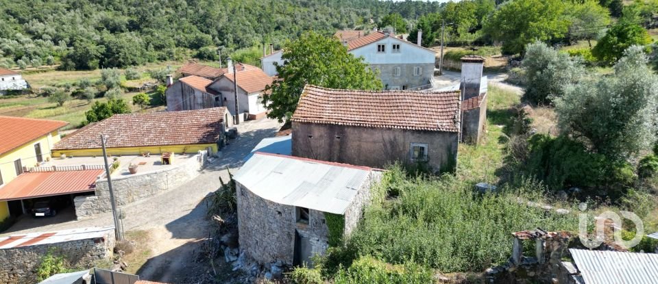 Maison de village T2 à Degracias e Pombalinho de 403 m²