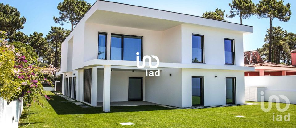 Maison traditionnelle T4 à Corroios de 352 m²