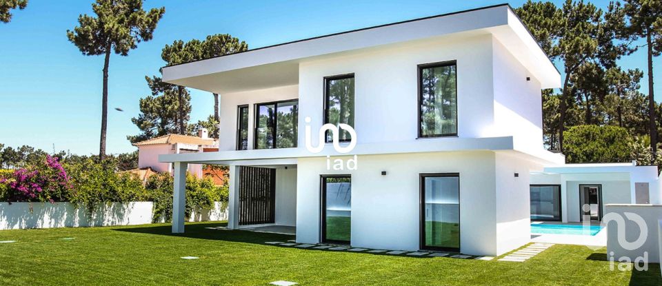 Maison traditionnelle T4 à Corroios de 352 m²