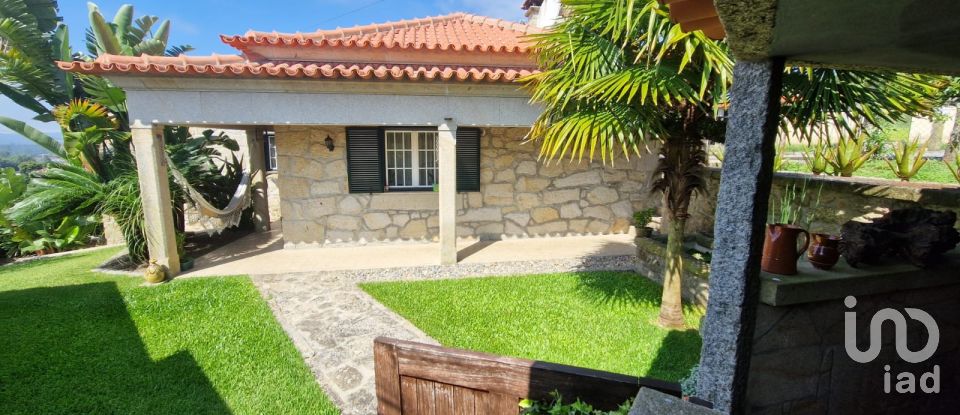 House T3 in Barroselas E Carvoeiro of 330 m²