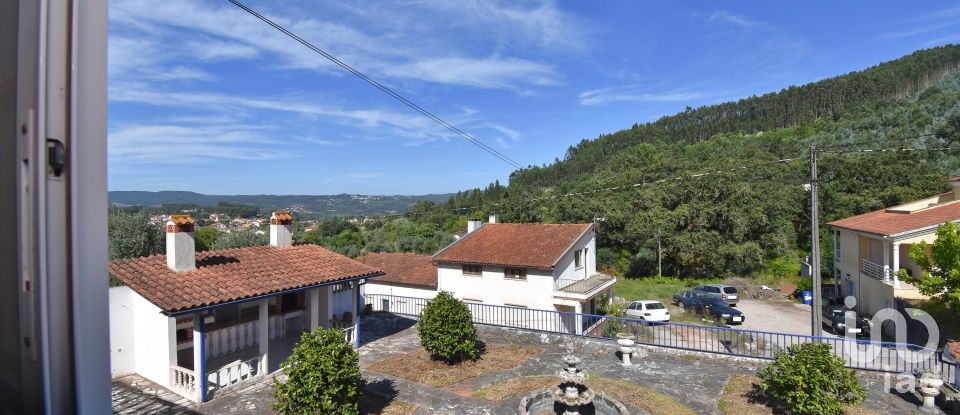 Traditional house T5 in Pousaflores of 569 m²