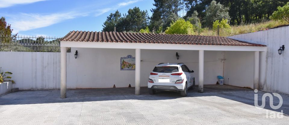 Traditional house T5 in Pousaflores of 569 m²