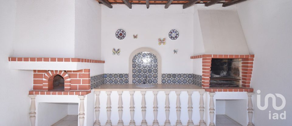 Traditional house T5 in Pousaflores of 569 m²