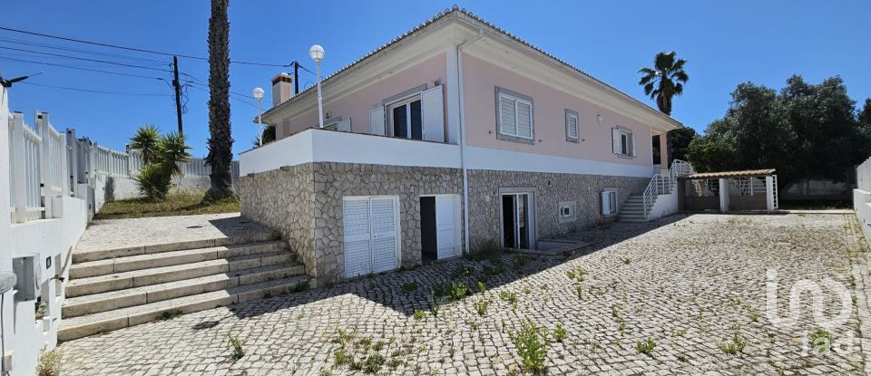 House T5 in Sesimbra (Castelo) of 350 m²