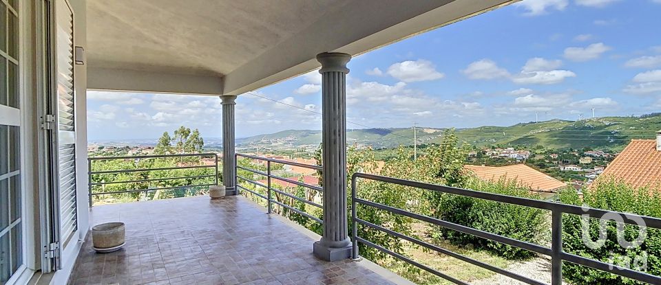 Gîte T3 à Alqueidão da Serra de 278 m²