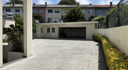 House T4 in São Mamede de Infesta e Senhora da Hora of 335 m²