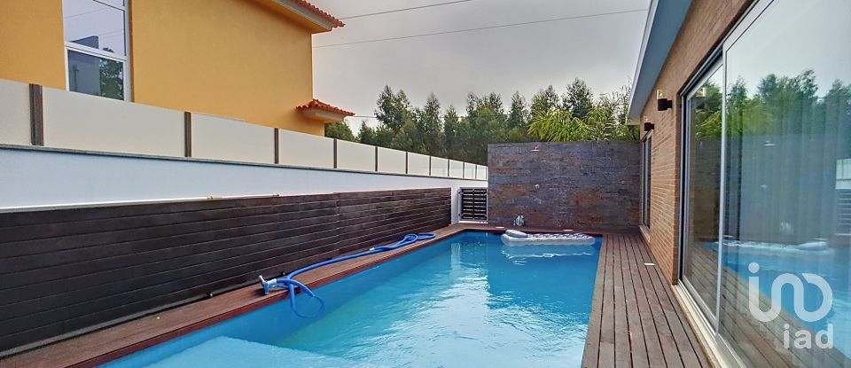 Lodge T3 in Cortegaça of 285 m²