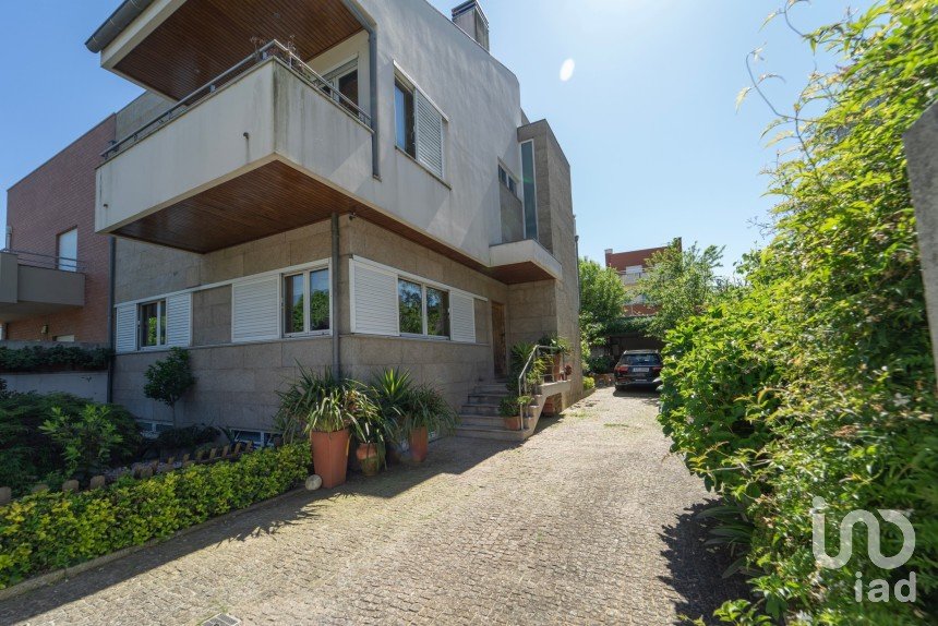 Town house T5 in Ermesinde of 300 m²