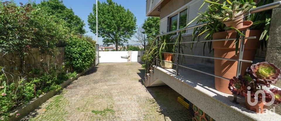 Town house T5 in Ermesinde of 300 m²