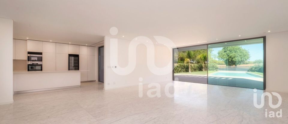 Habitação T5 em Quarteira de 290 m²