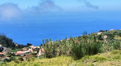 Land in Canhas of 1,004 m²