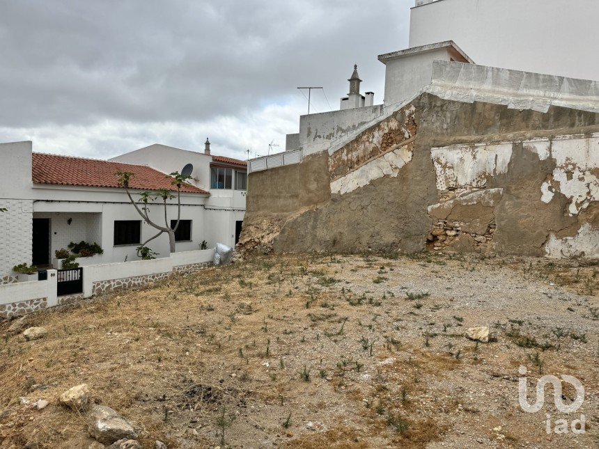 Terreno em Alcantarilha e Pêra de 211 m²