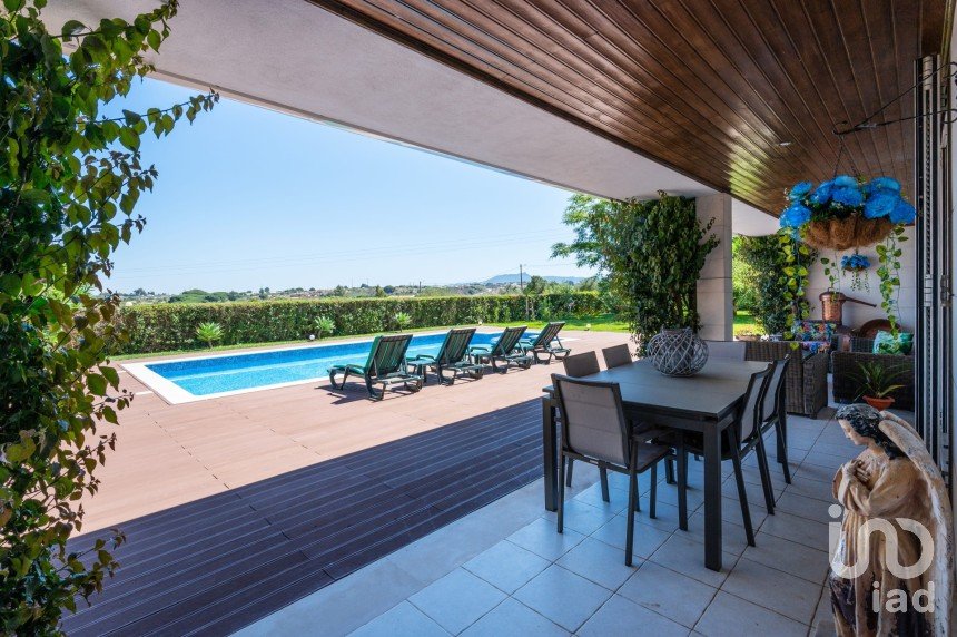 House T5 in São João das Lampas e Terrugem of 468 m²