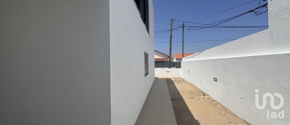 House T4 in Azeitão (São Lourenço e São Simão) of 165 m²