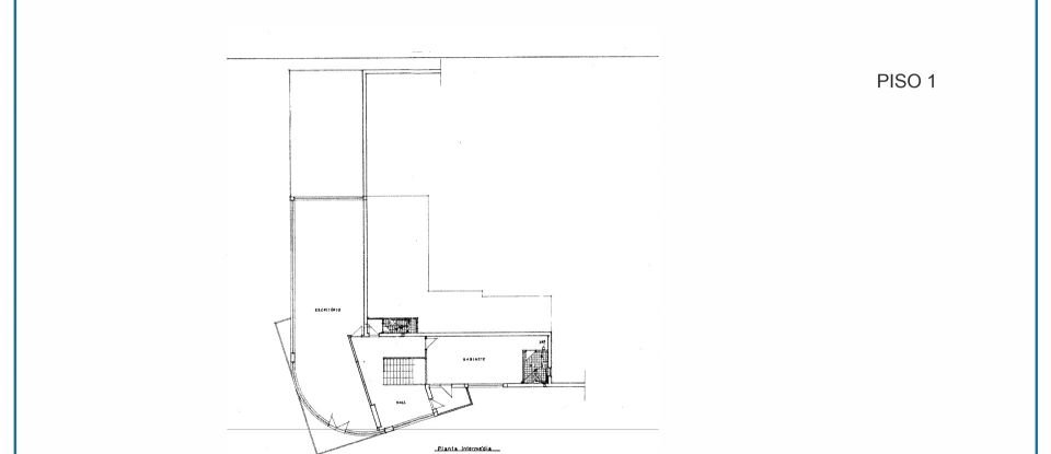 Pavilion T35 in Mafamude e Vilar do Paraíso of 1,760 m²