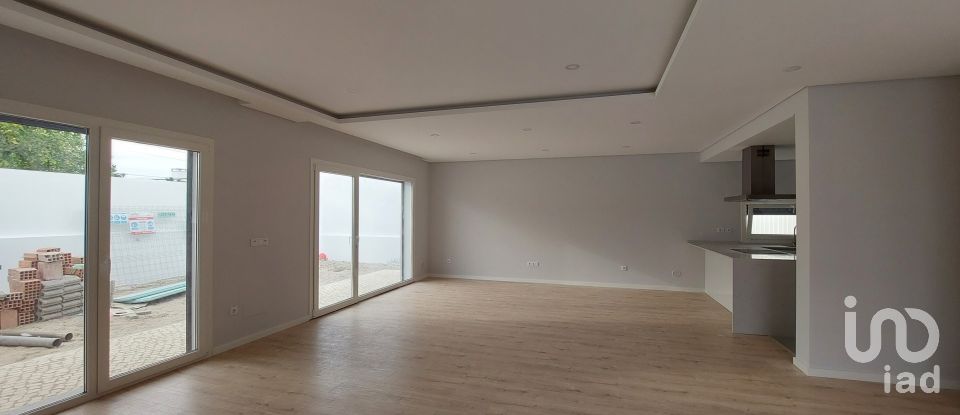 Maison T3 à Fernão Ferro de 111 m²