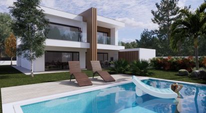 House T4 in Charneca De Caparica E Sobreda of 207 m²