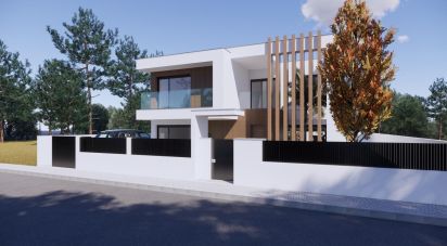 House T4 in Charneca De Caparica E Sobreda of 207 m²