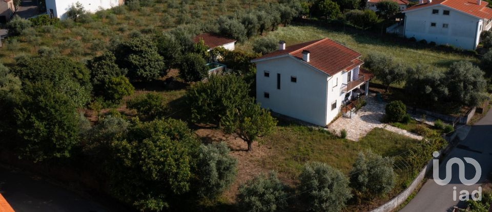 Maison de campagne T3 à Lousã e Vilarinho de 305 m²