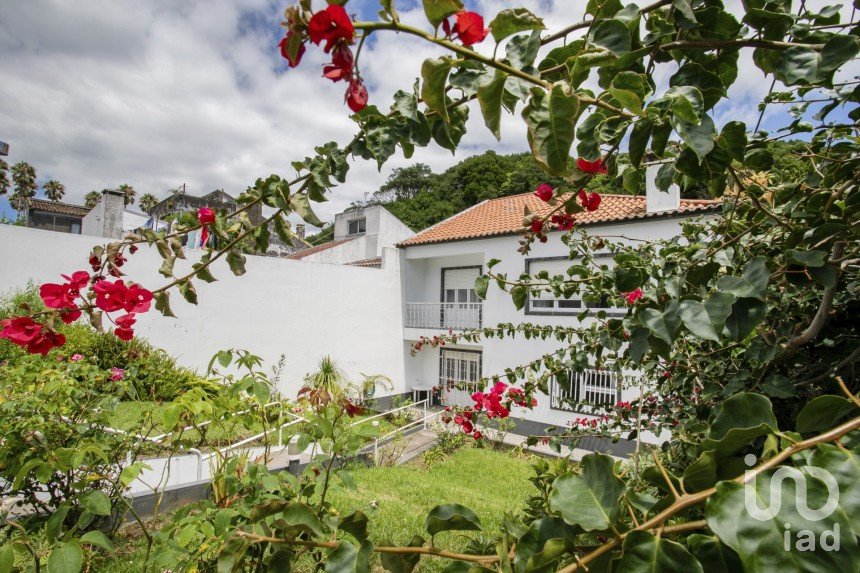 Casa / Villa T5 em Fajã de Cima de 360 m²