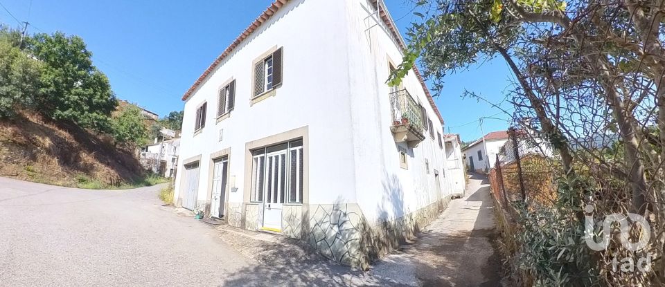 Gîte T4 à Alvares de 280 m²