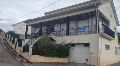 Maison de campagne T3 à Gondemaria e Olival de 108 m²