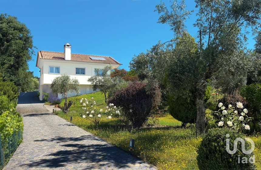 Maison de campagne T4 à Ferreira do Zêzere de 308 m²