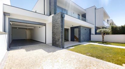 House T4 in Vila de Prado of 380 m²