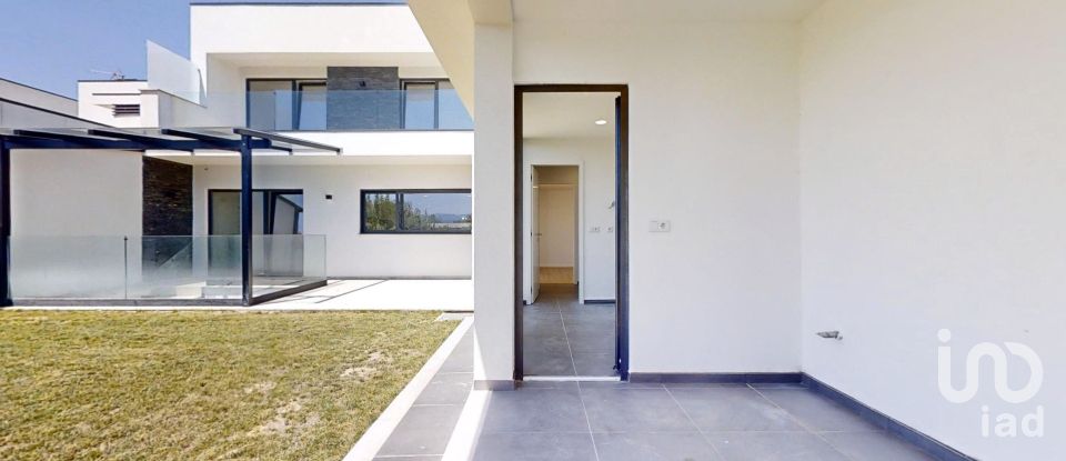 House T4 in Vila de Prado of 380 m²