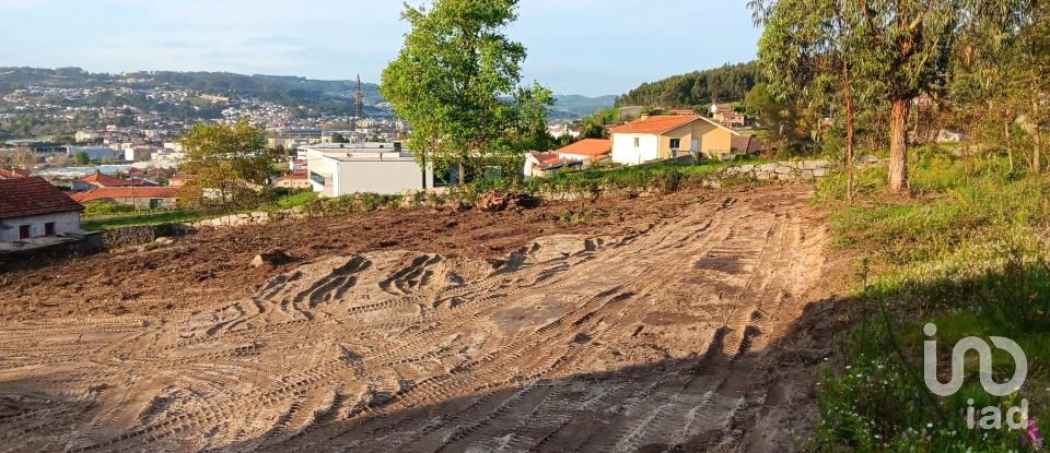 Terreno em Mogege de 874 m²