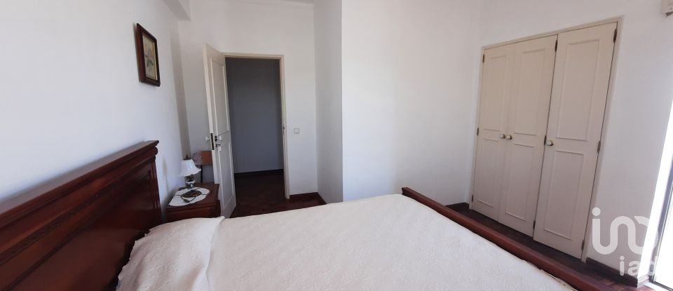 Apartment T3 in Faro (Sé e São Pedro) of 137 m²