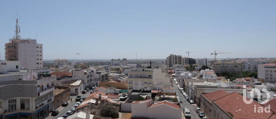 Apartment T3 in Faro (Sé e São Pedro) of 137 m²