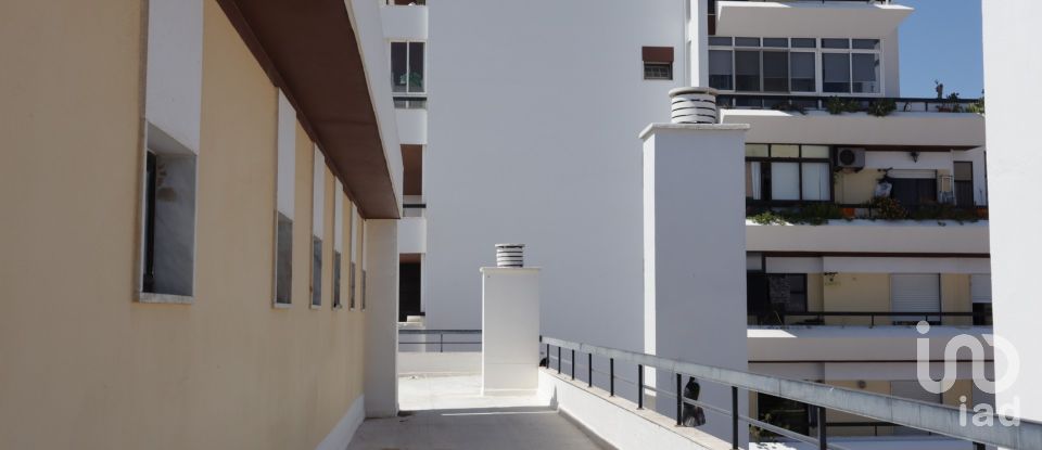 Apartment T3 in Faro (Sé e São Pedro) of 137 m²