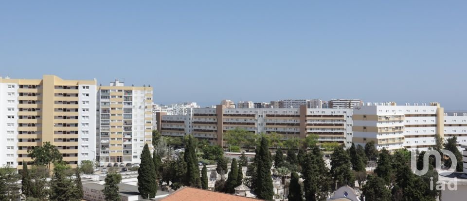 Apartment T3 in Faro (Sé e São Pedro) of 137 m²