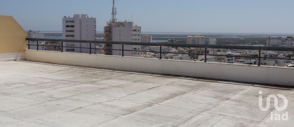 Apartment T3 in Faro (Sé e São Pedro) of 137 m²