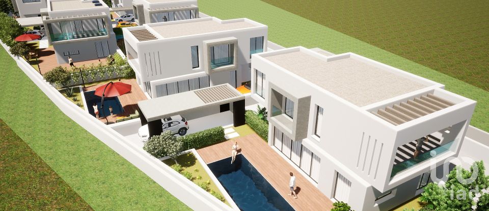 Terreno para construção em Sesimbra (Castelo) de 2 500 m²