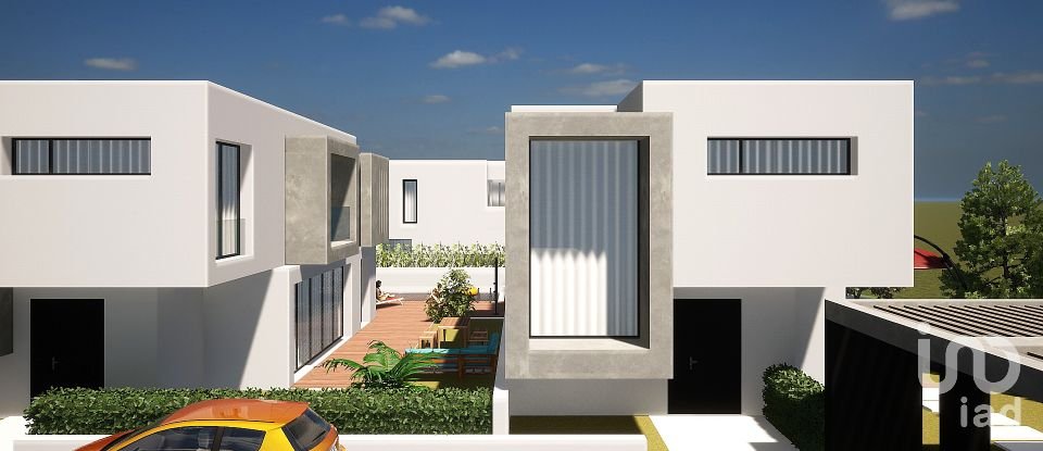 Building land in Sesimbra (Castelo) of 2,500 m²