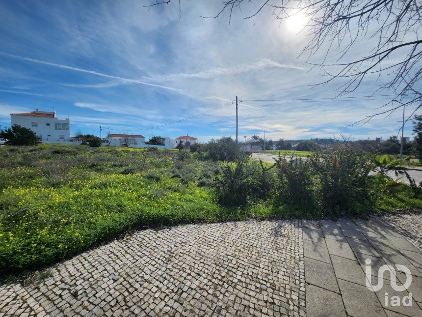 Terreno em Albufeira e Olhos de Água de 824 m²