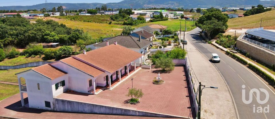 Traditional house T4 in Cadaval e Pêro Moniz of 640 m²