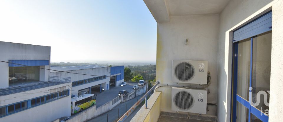 Commercial walls in Oliveira do Hospital e São Paio de Gramaços of 1,802 m²