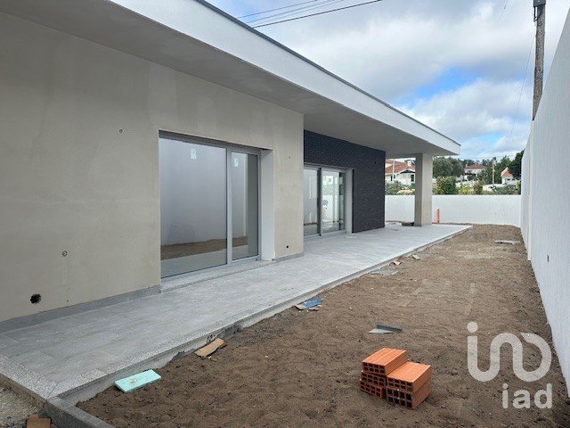 Habitação T3 em Monte Redondo e Carreira de 152 m²