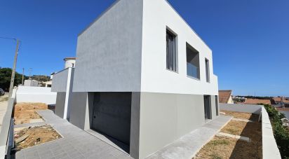 House T3 in Palmela of 200 m²