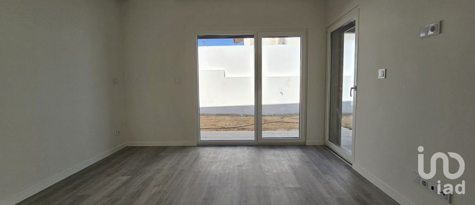 House T3 in Palmela of 200 m²