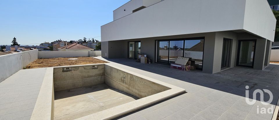 House T3 in Palmela of 200 m²