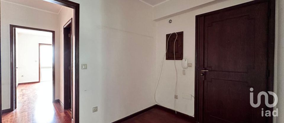 Apartamento T3 em Mafamude e Vilar do Paraíso de 107 m²