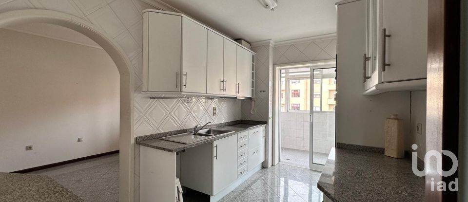 Apartment T3 in Mafamude e Vilar do Paraíso of 107 m²