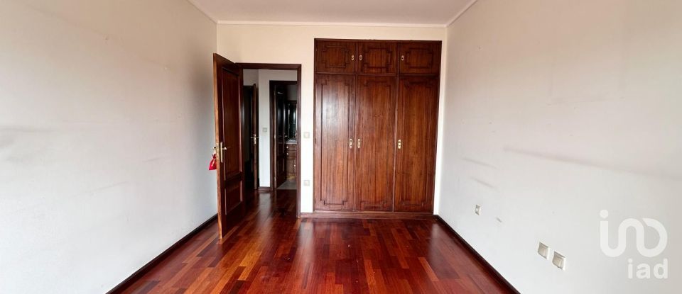 Apartamento T3 em Mafamude e Vilar do Paraíso de 107 m²